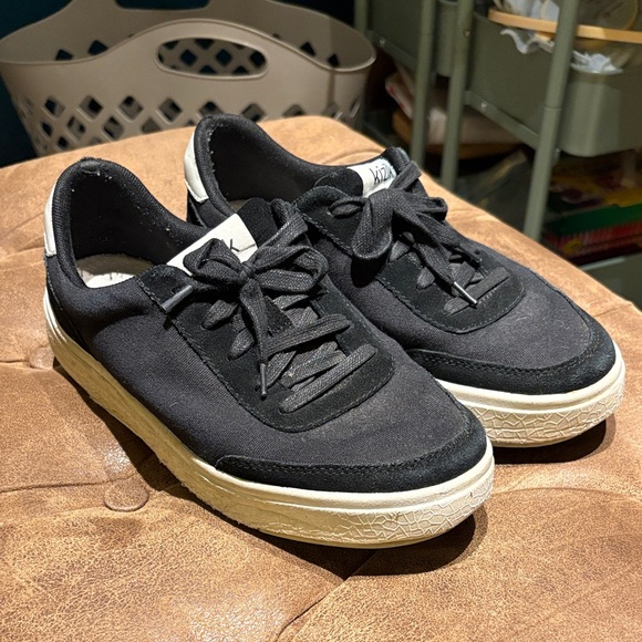 Kizik Shoes - Kizik Prague
